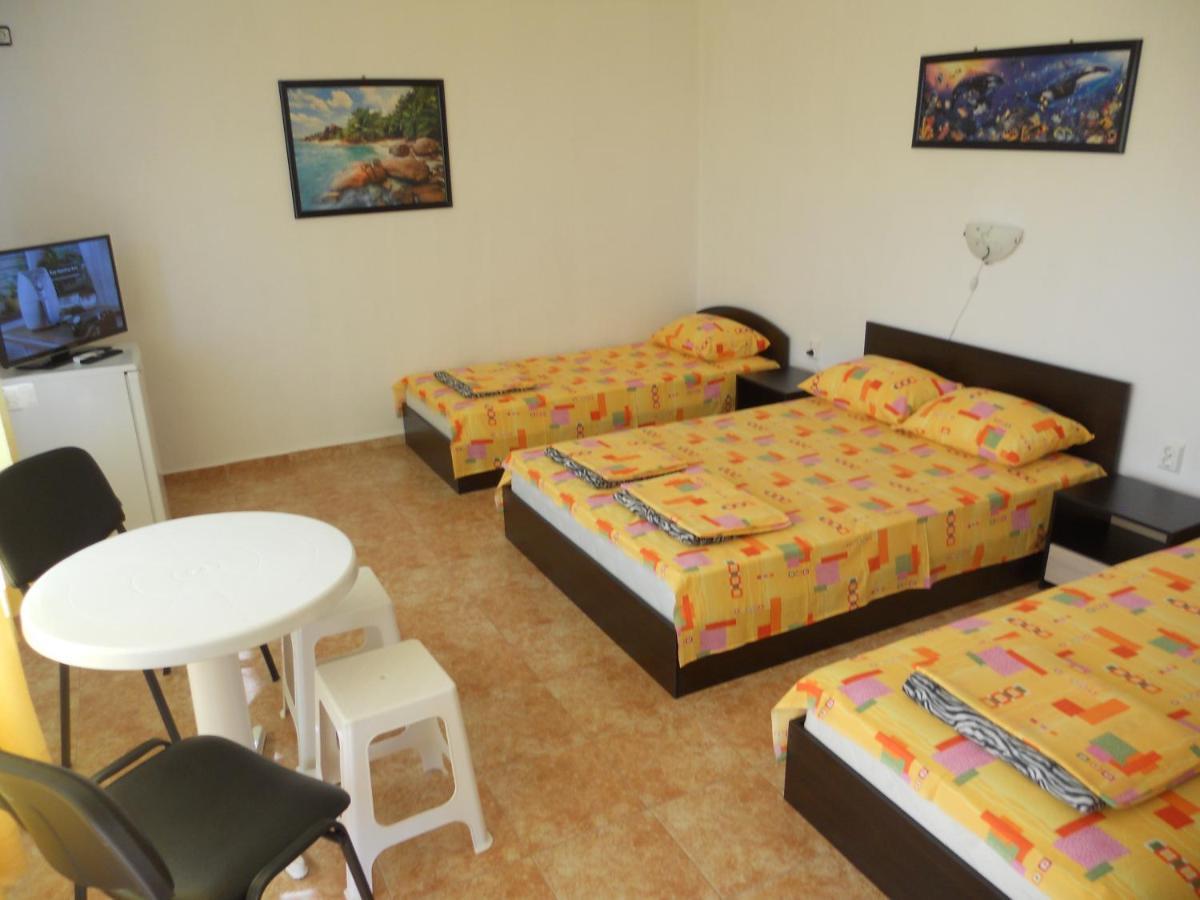 "Agatopolis"- Подсигурено Безплатно Паркиране Hotel อัคโตโปล ภายนอก รูปภาพ